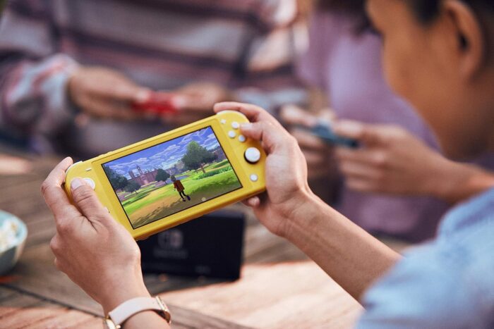 Nintendo Switch Lite – Yellow